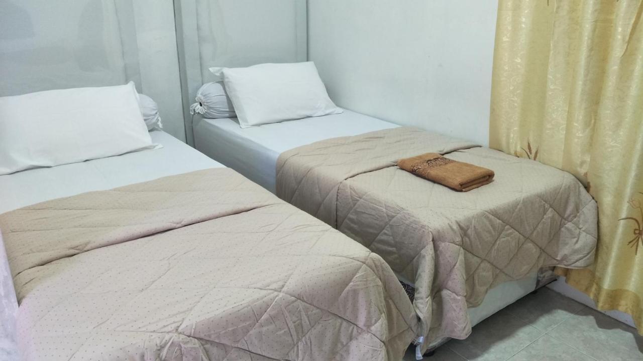 Kana Hasya Homestay "Rumoh Jamee" Meulaboh Buitenkant foto