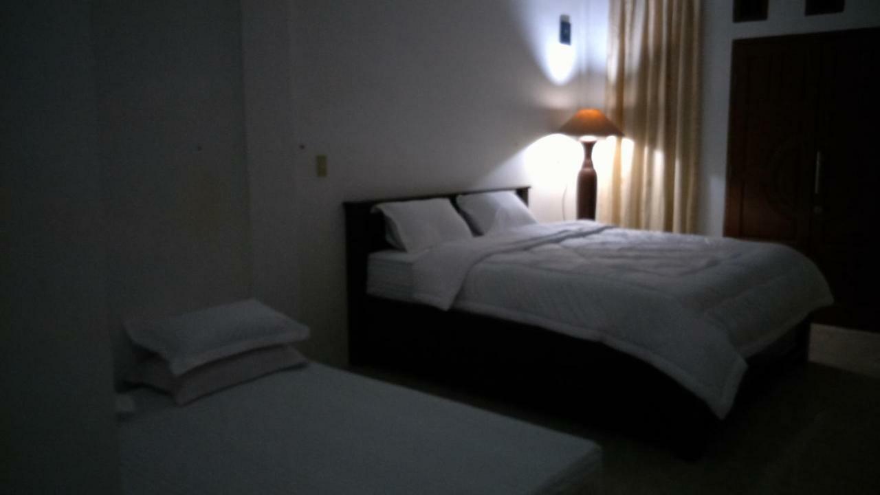 Kana Hasya Homestay "Rumoh Jamee" Meulaboh Buitenkant foto